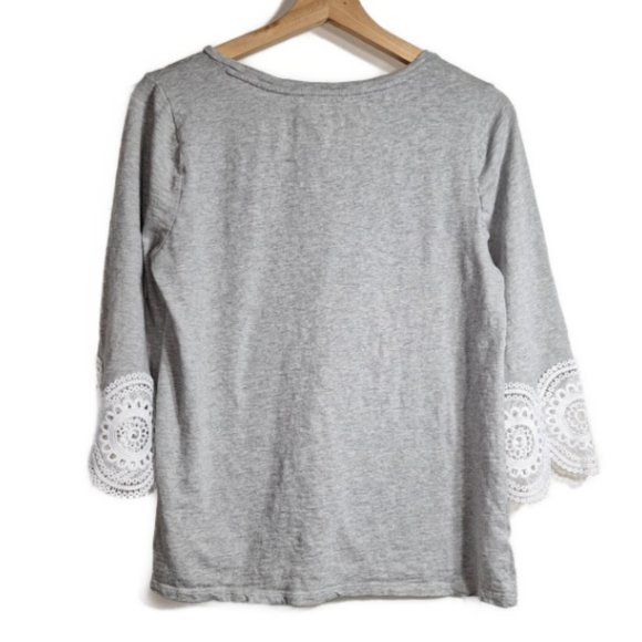 Loft Ann Taylor Top with 3/4 Bell Lace Sleeves Size Medium - Picture 3 of 5